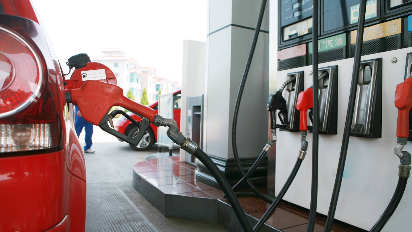 Persuade Them at the Pump: Ideas for Gaining In-store Foodservice Lift